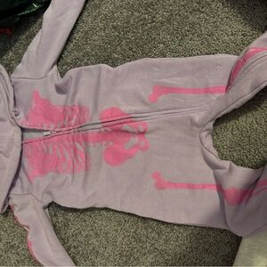 Posh Peanut Skeleton